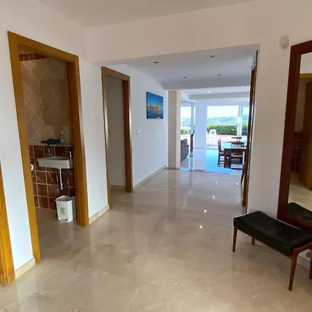 Villa Cuesta De San Antonio,