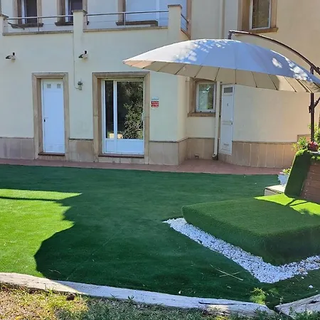 Cuesta De San Antonio, Villa *